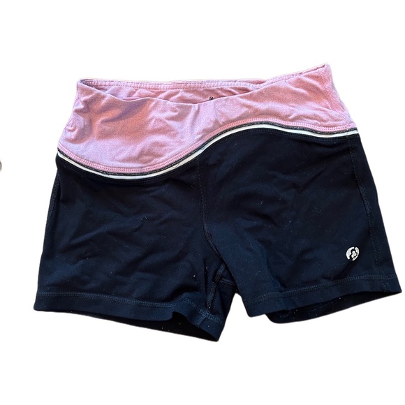 Titika Sportswear Shorts - Picture 1 of 3